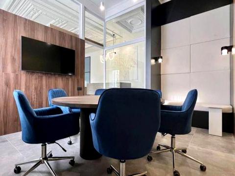 комерційна за адресою Богдана Хмельницького вул., 32