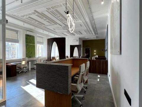 комерційна за адресою Богдана Хмельницького вул., 32