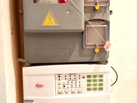 комерційна за адресою Героїв Маріуполя вул. (Гагаріна), 1