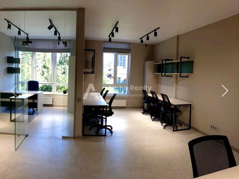 коммерческая по адресу Жилянская ул., 68