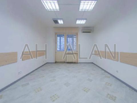 комерційна за адресою Левка Лук'яненка вул. (Маршала Тимошенка), 21