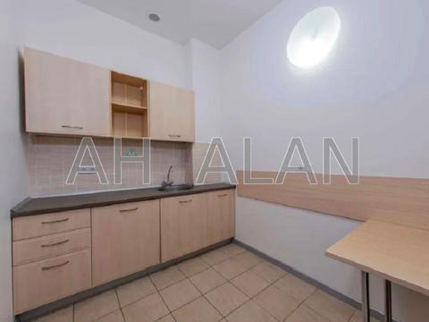 комерційна за адресою Левка Лук'яненка вул. (Маршала Тимошенка), 21