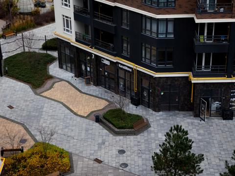 комерційна за адресою Ольги Кобилянської вул. (Достоєвського), 1-В/16