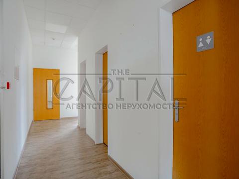 комерційна за адресою Контрактова пл., 10-А