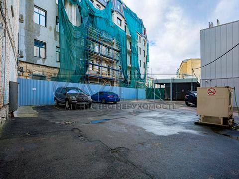 комерційна за адресою Контрактова пл., 10-А