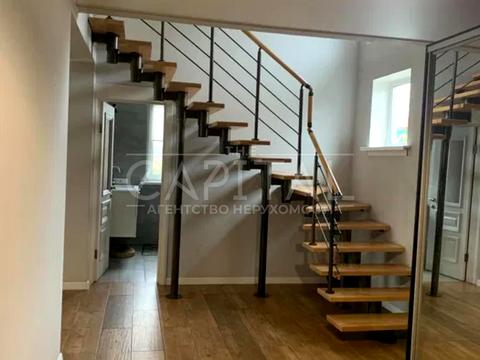 будинок за адресою Щаслива, 1