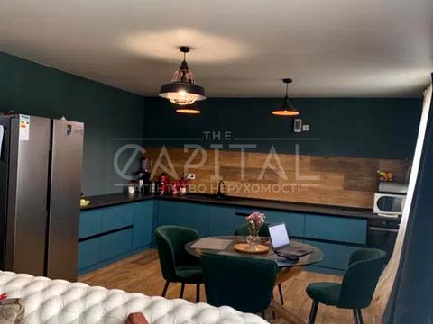 будинок за адресою Щаслива, 1