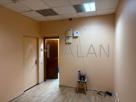 комерційна за адресою Саксаганського вул., 46