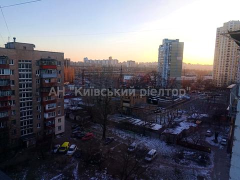 квартира за адресою Дністерська вул. (Двінська), 1