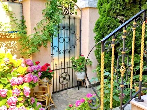 будинок за адресою Володимира Рутківського вул. (Віри Інбер)