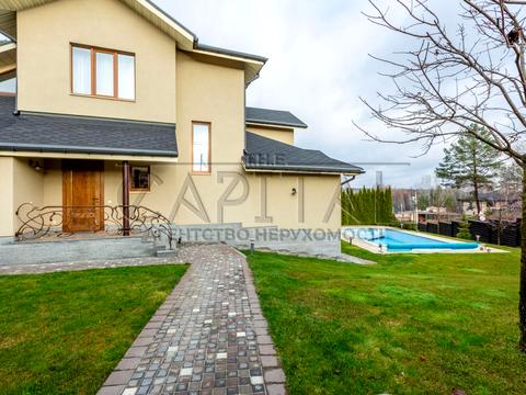 будинок за адресою Спортивна вул., 11