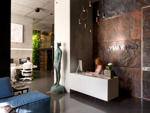 комерційна за адресою Генерала Шаповала вул. (Механізаторів), 2