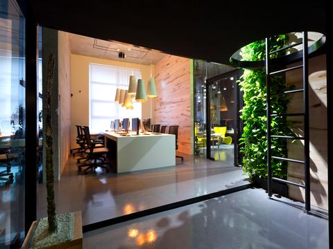 комерційна за адресою Генерала Шаповала вул. (Механізаторів), 2