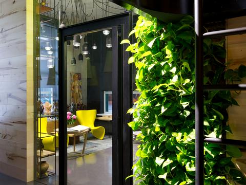 комерційна за адресою Генерала Шаповала вул. (Механізаторів), 2