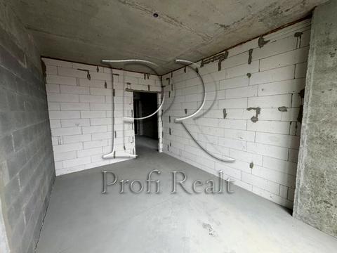 квартира за адресою Причальна вул., 8