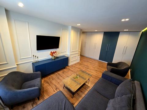 квартира по адресу Свободи ул., 16/1