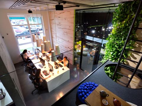 комерційна за адресою Генерала Шаповала вул. (Механізаторів), 2