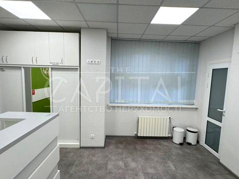 комерційна за адресою Срібнокільська вул., 22