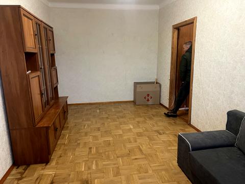 квартира за адресою Леоніда Каденюка просп. (Юрія Гагаріна), 5/2