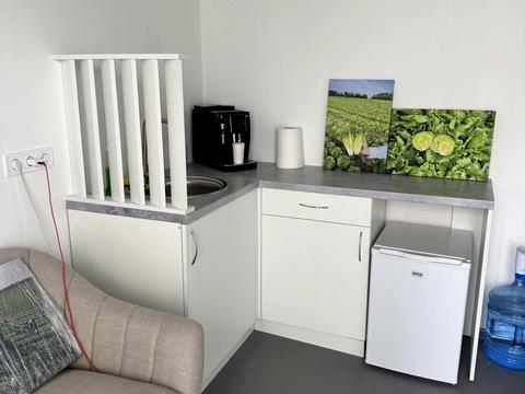 комерційна за адресою Василя Стуса вул., 7-Б