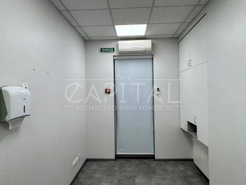 комерційна за адресою Срібнокільська вул., 22