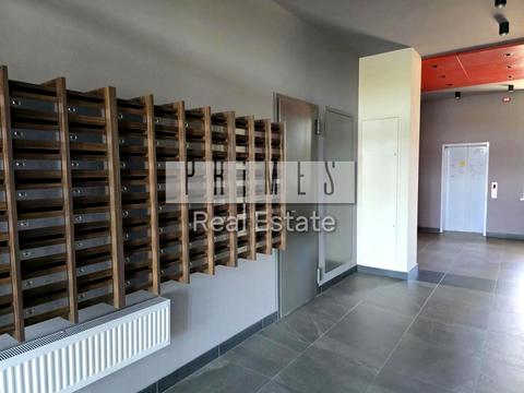 комерційна за адресою Микільсько-Слобідська вул., 11