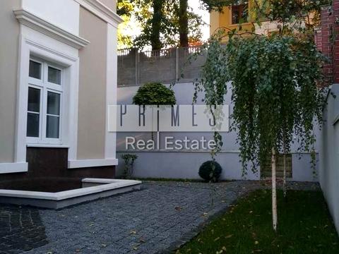 будинок за адресою Багринова вул. (Адмірала Ушакова), 12