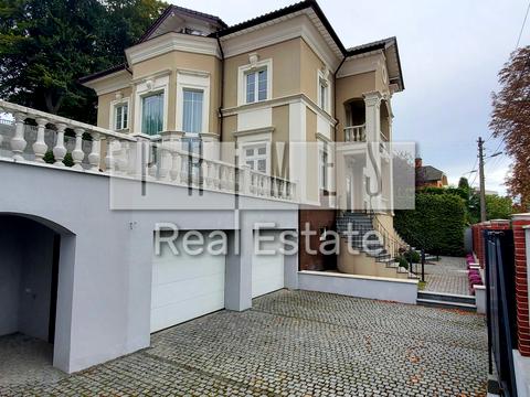 будинок за адресою Багринова вул. (Адмірала Ушакова), 12