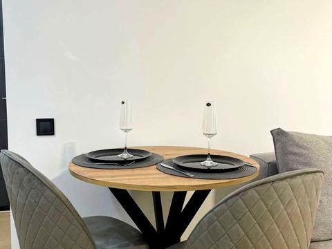 квартира за адресою Дніпровська набережна вул., 5-А