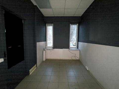 комерційна за адресою Левка Лук'яненка вул. (Маршала Тимошенка), 13-А