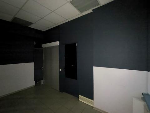 комерційна за адресою Левка Лук'яненка вул. (Маршала Тимошенка), 13-А