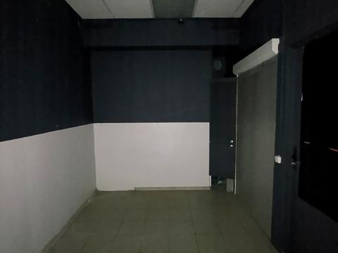 комерційна за адресою Левка Лук'яненка вул. (Маршала Тимошенка), 13-А