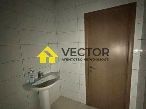 комерційна за адресою Першотравневий пров., 18а