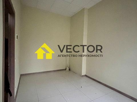 комерційна за адресою Першотравневий пров., 18а