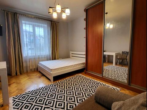 квартира за адресою Миколи Зерова вул., 14