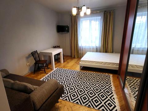 квартира за адресою Миколи Зерова вул., 14