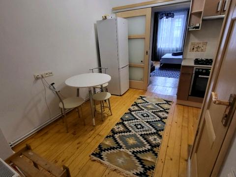 квартира за адресою Миколи Зерова вул., 14