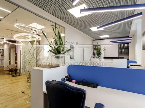 комерційна за адресою Грушевского Михаила, 1