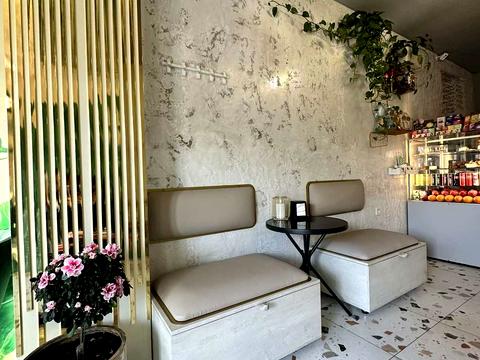 комерційна за адресою Проскурівського підпілля вул., 169