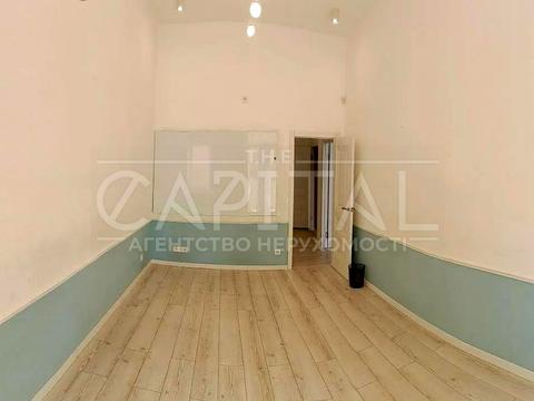 комерційна за адресою Велика Васильківська вул. (Червоноармійська), 23 а