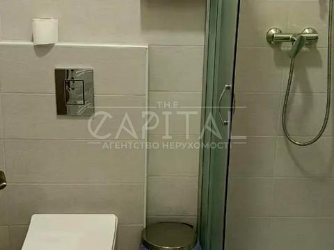 комерційна за адресою Велика Васильківська вул. (Червоноармійська), 23 а