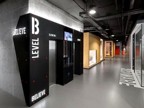 комерційна за адресою Вацлава Гавела бульв. (Івана Лепсе), 1/28