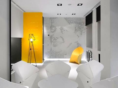 комерційна за адресою Вацлава Гавела бульв. (Івана Лепсе), 1/28