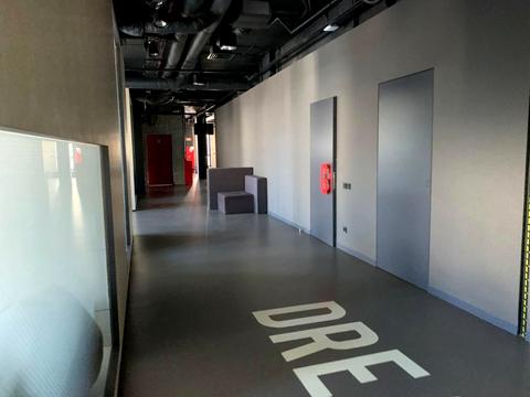 комерційна за адресою Вацлава Гавела бульв. (Івана Лепсе), 1/28