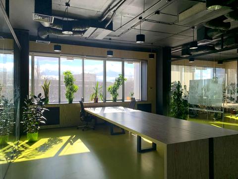 комерційна за адресою Вацлава Гавела бульв. (Івана Лепсе), 1/28