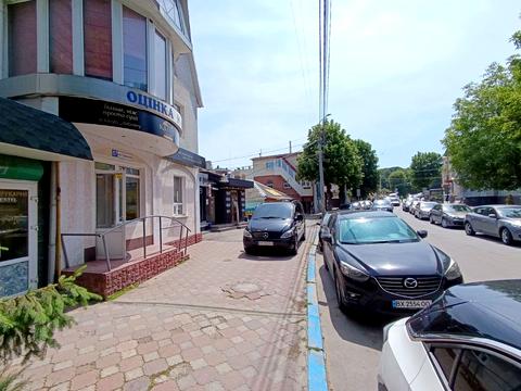 комерційна за адресою Грушевського вул., 57
