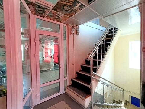 комерційна за адресою Грушевського вул., 57