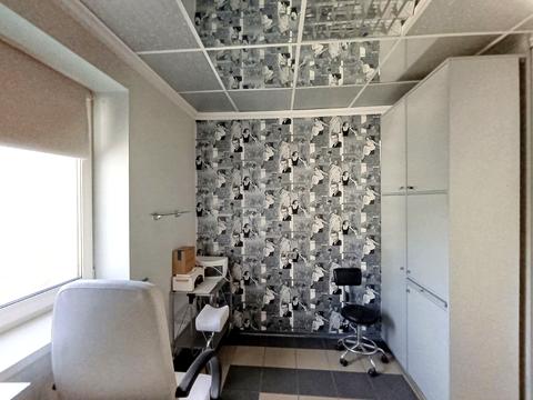 комерційна за адресою Грушевського вул., 57