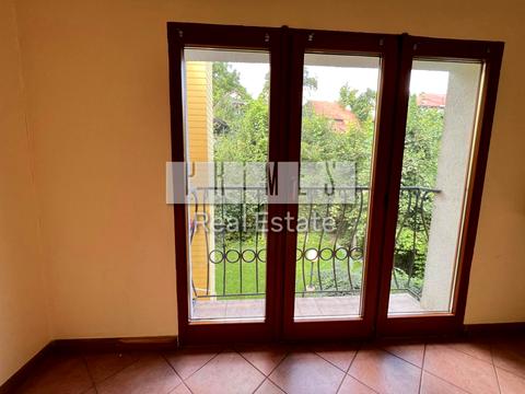 будинок за адресою Добровольчих Батальйонів вул. (Панфіловців)