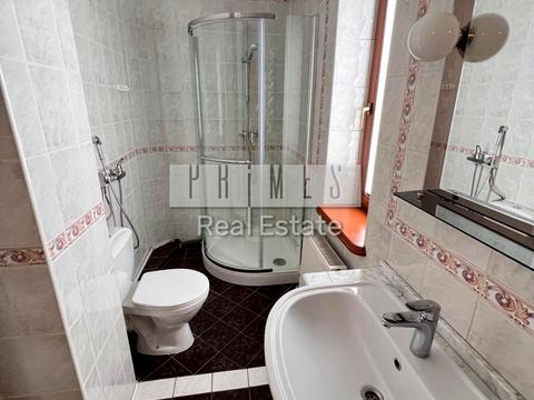 будинок за адресою Добровольчих Батальйонів вул. (Панфіловців)